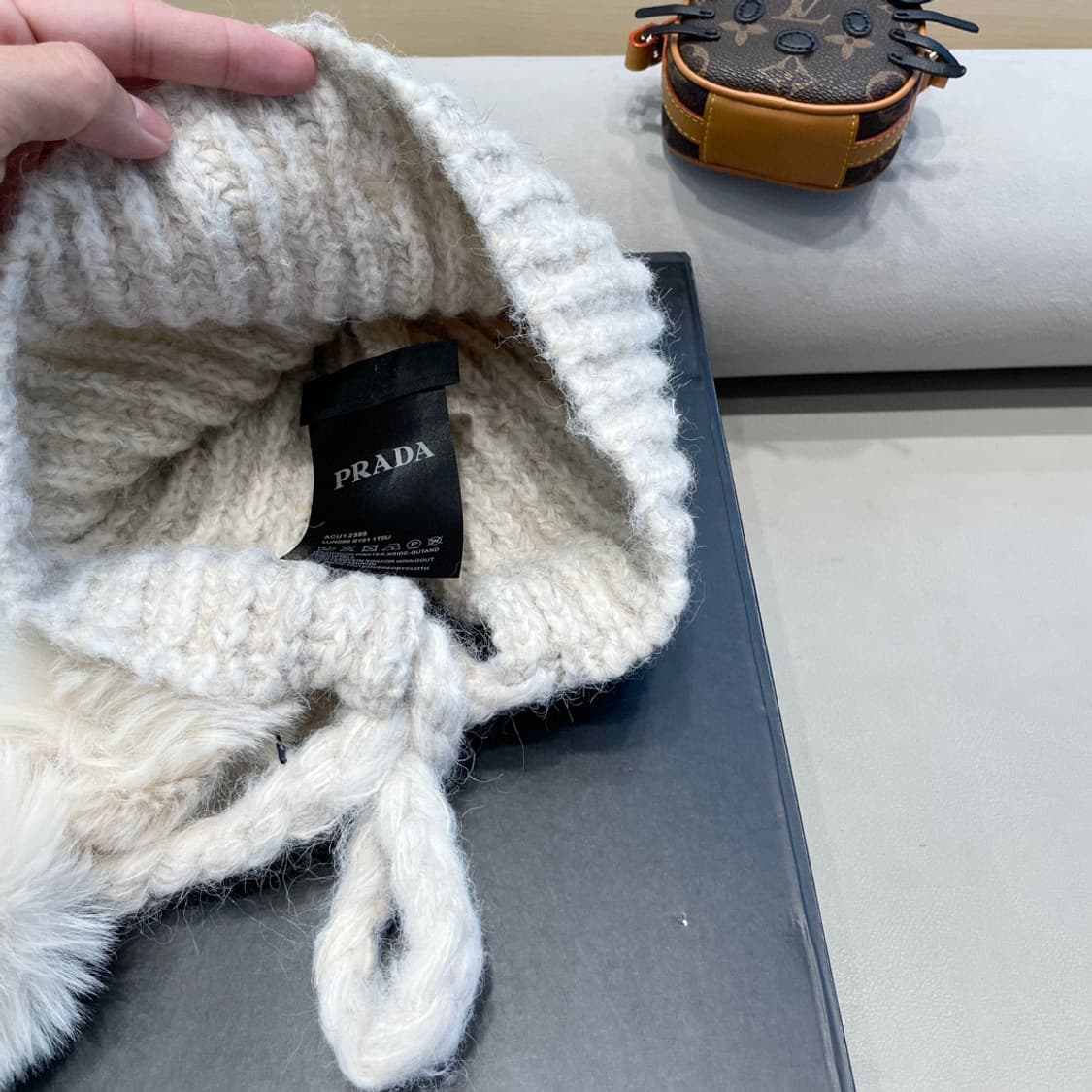 프라다 가을 겨울 모자
 상품이미지5