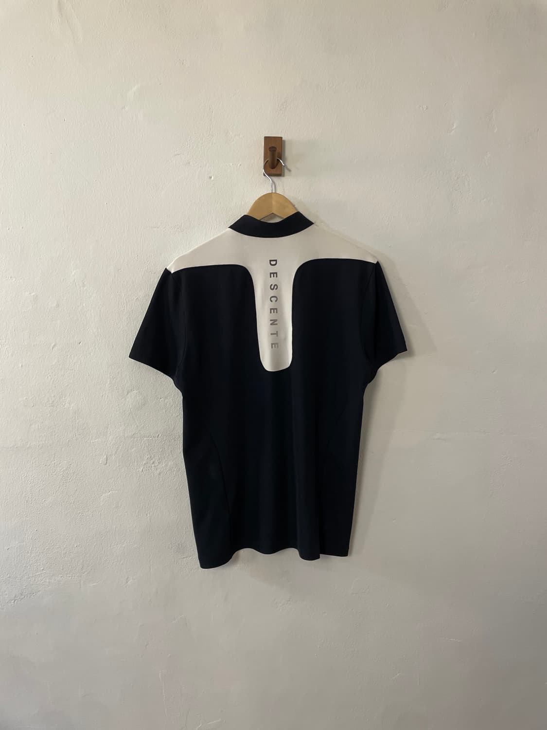 데상트 골프 셔츠  상품이미지7