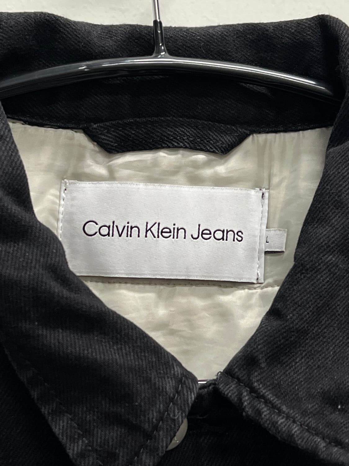 (L) 캘빈클라인 흑청 트러커 데님 패딩 자켓 상품이미지4