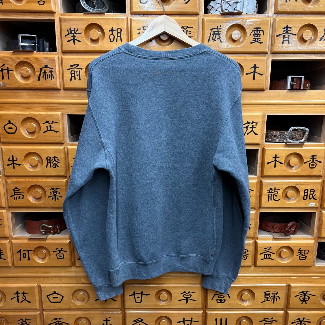 (S) 러셀 자수 로고 기모 맨투맨 상품이미지3