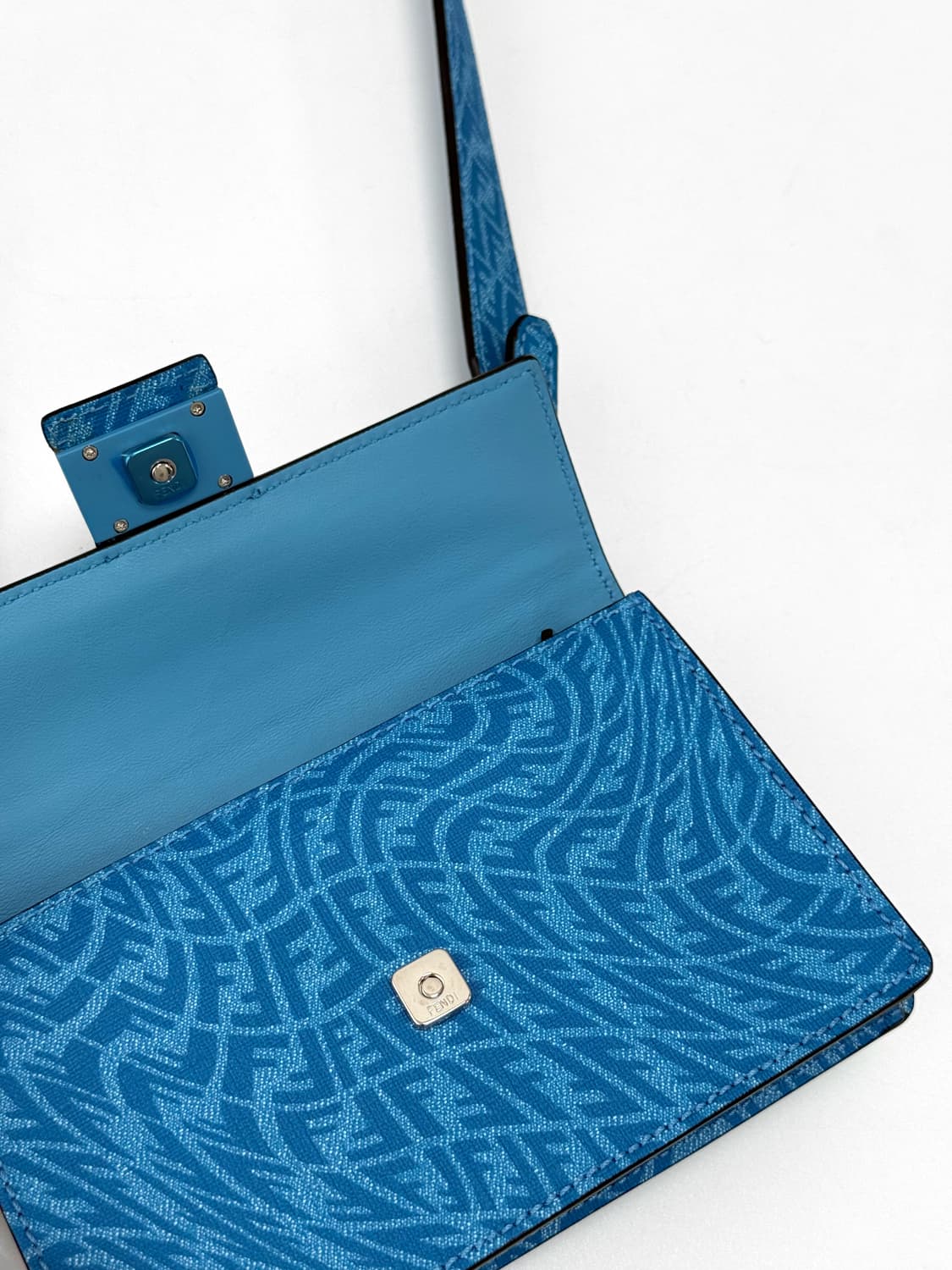 21SS Fendi Baguette Mini Crossbody Bag 상품이미지7