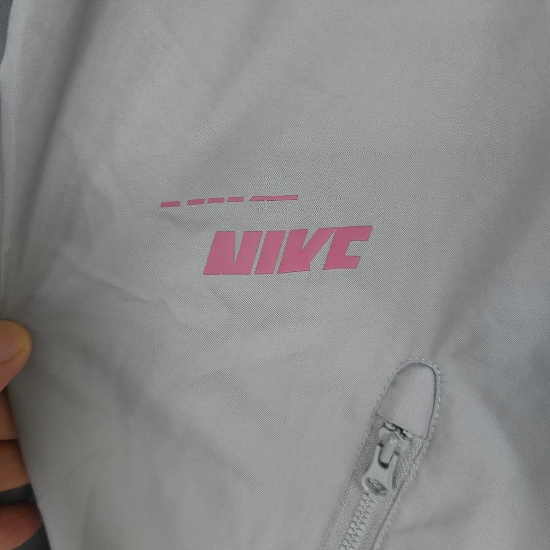 남성용 나이키 Nike 그레이 로고 윈드러너 후드 자켓 XL (105) 상품이미지4
