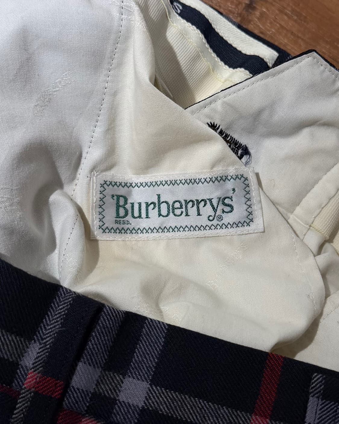 버버리 네이비 노바체크 울 미디 스커트 상품이미지5