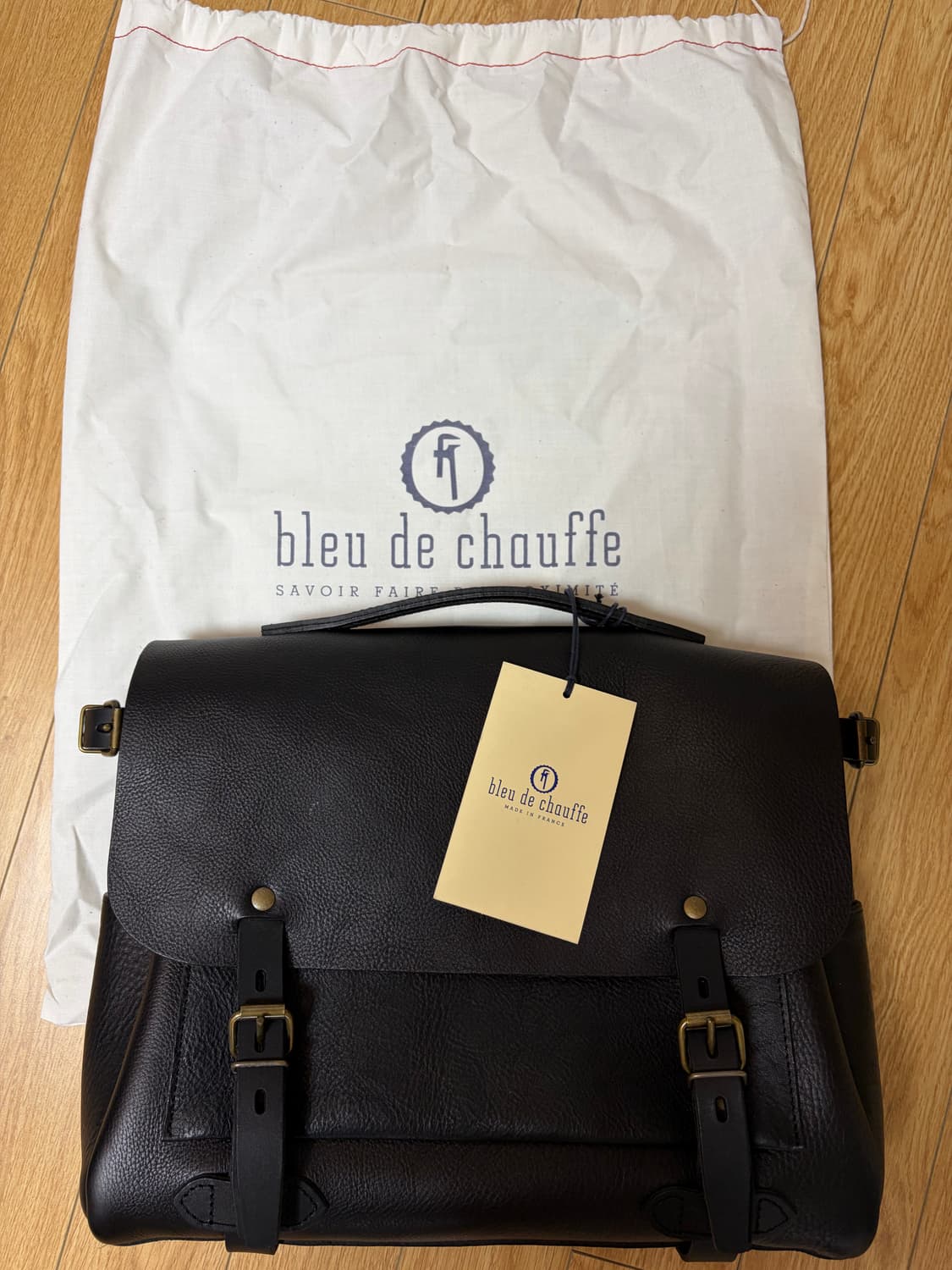 블루드쇼프 이클레어 사첼백 M - 누아르 블랙 상품이미지5