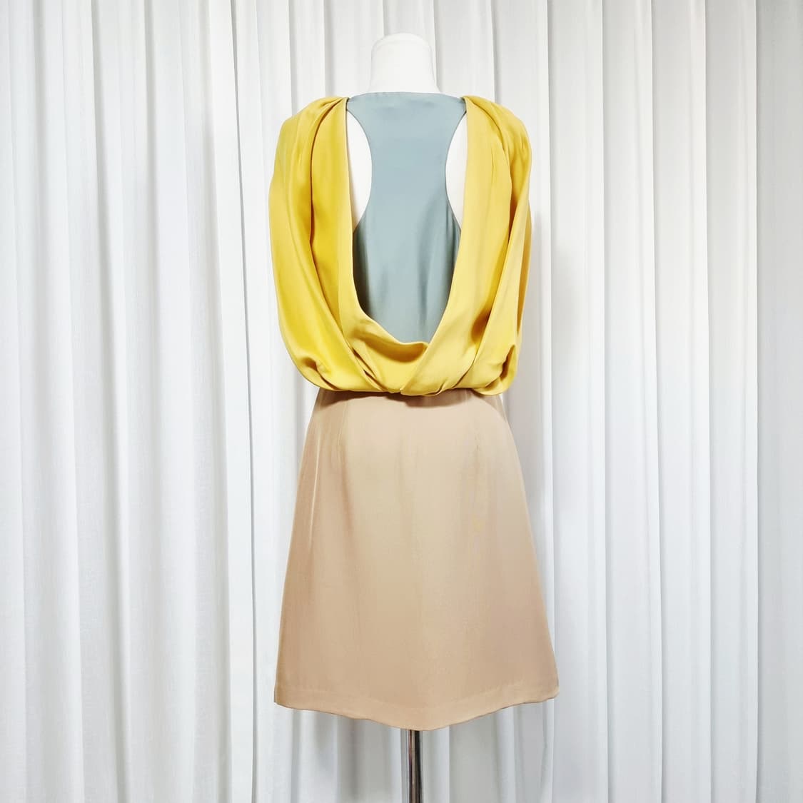 프라다 컬렉션라인 칵테일드레스 (40) 택달린새상품 /구매가300만원대 상품이미지4