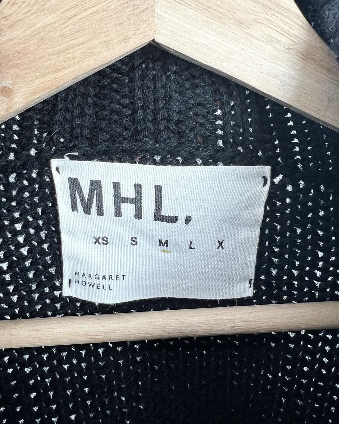 마가렛호웰 블랙 터틀넥 니트 스웨터 상품이미지6