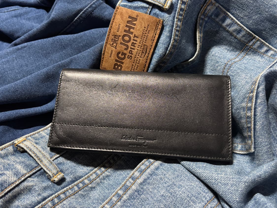 ferragamo long leather wallet  상품이미지1