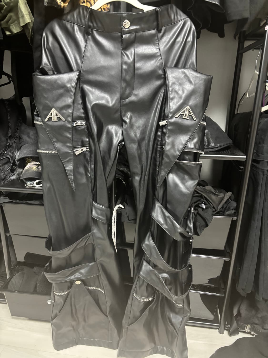 Y2K 스트릿 레더 팬츠 / 와이드 실루엣 상품이미지1