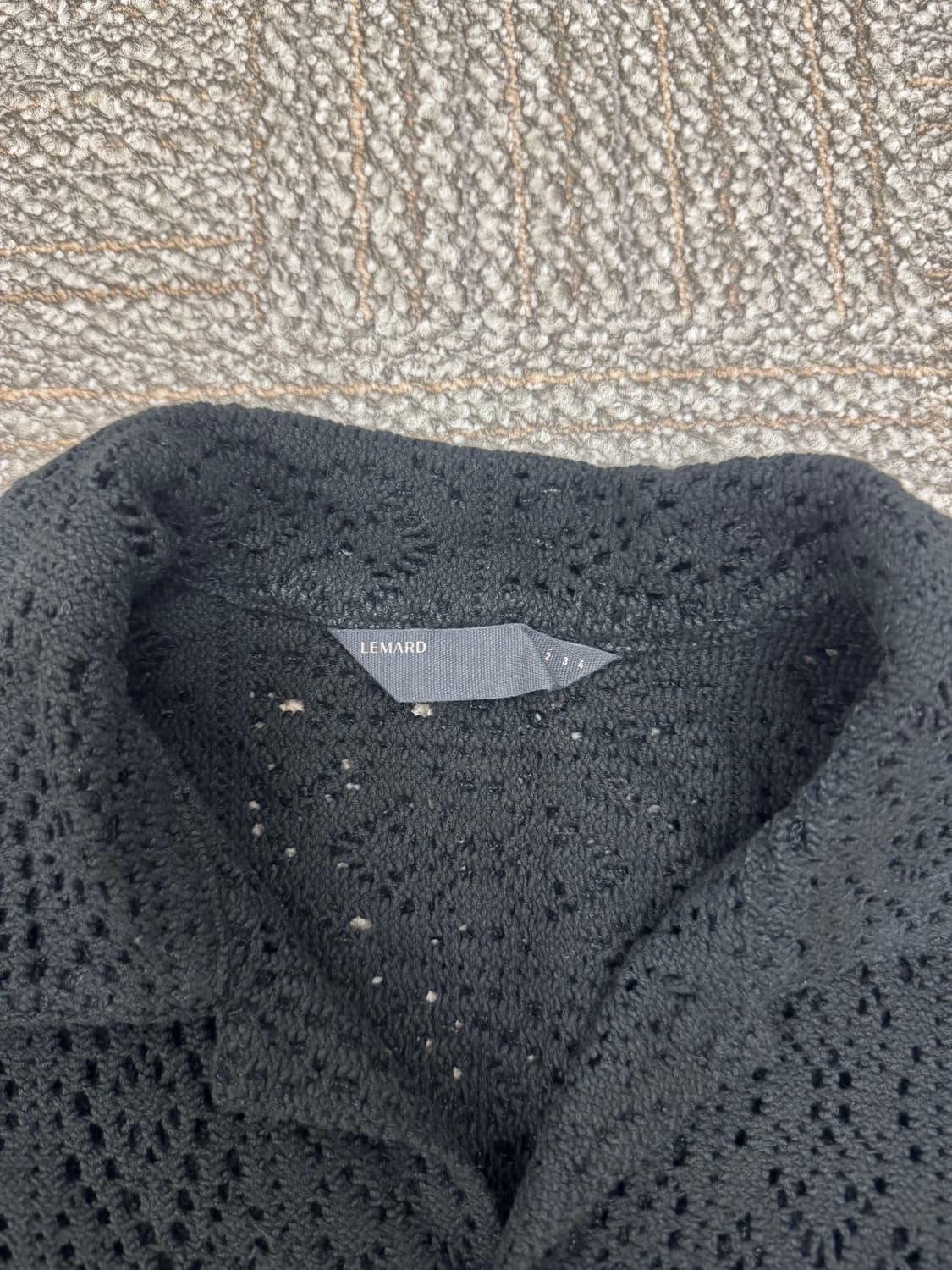 르마드 펀칭 시스루 하프 셔츠 블랙 상품이미지4