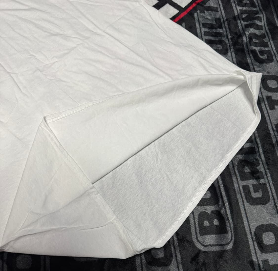 헤인즈 태그리스 숏 슬리브 티셔츠 화이트 상품이미지5