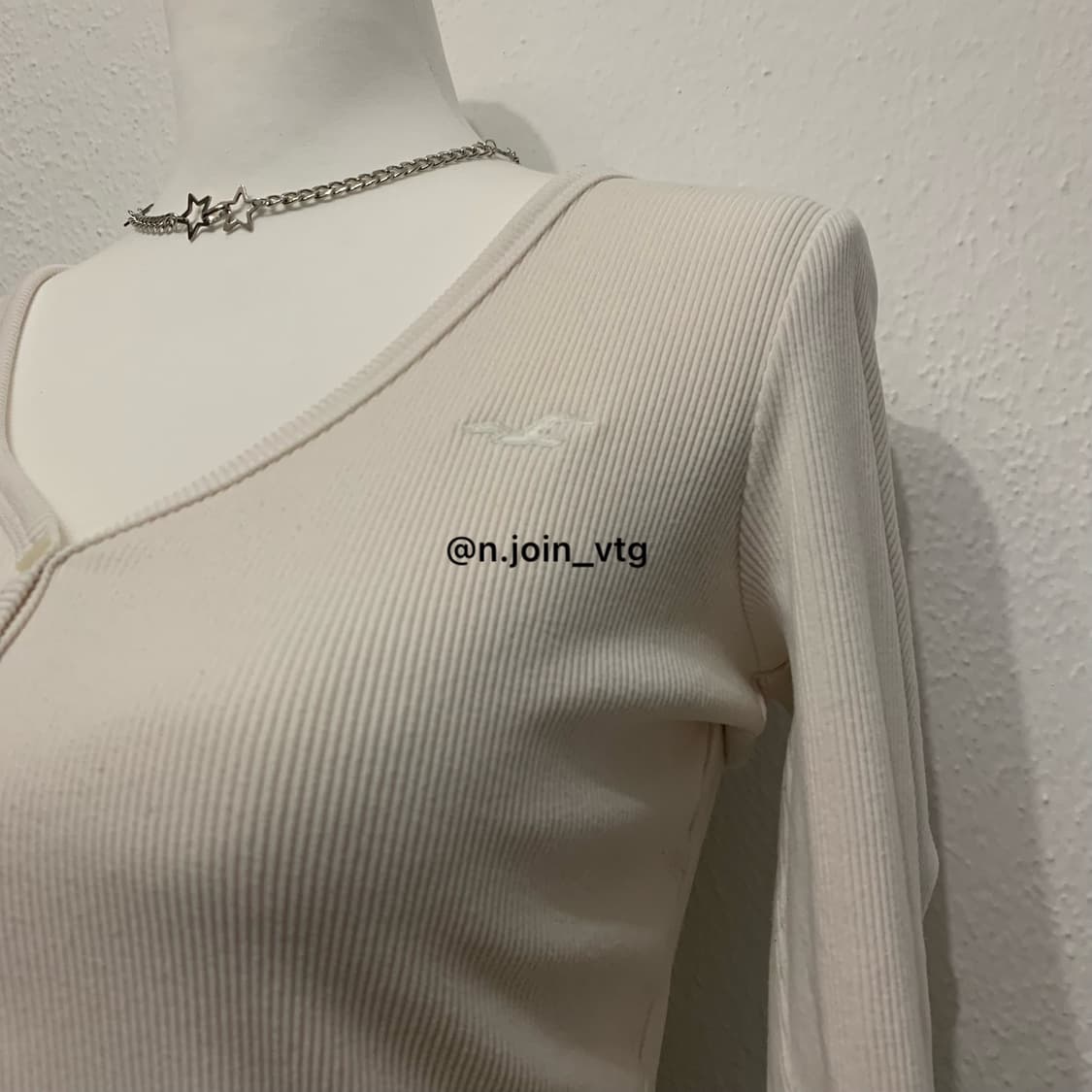 홀리스터 헨리넥 크림 화이트 롱슬리브 아베크롬비 상품이미지2