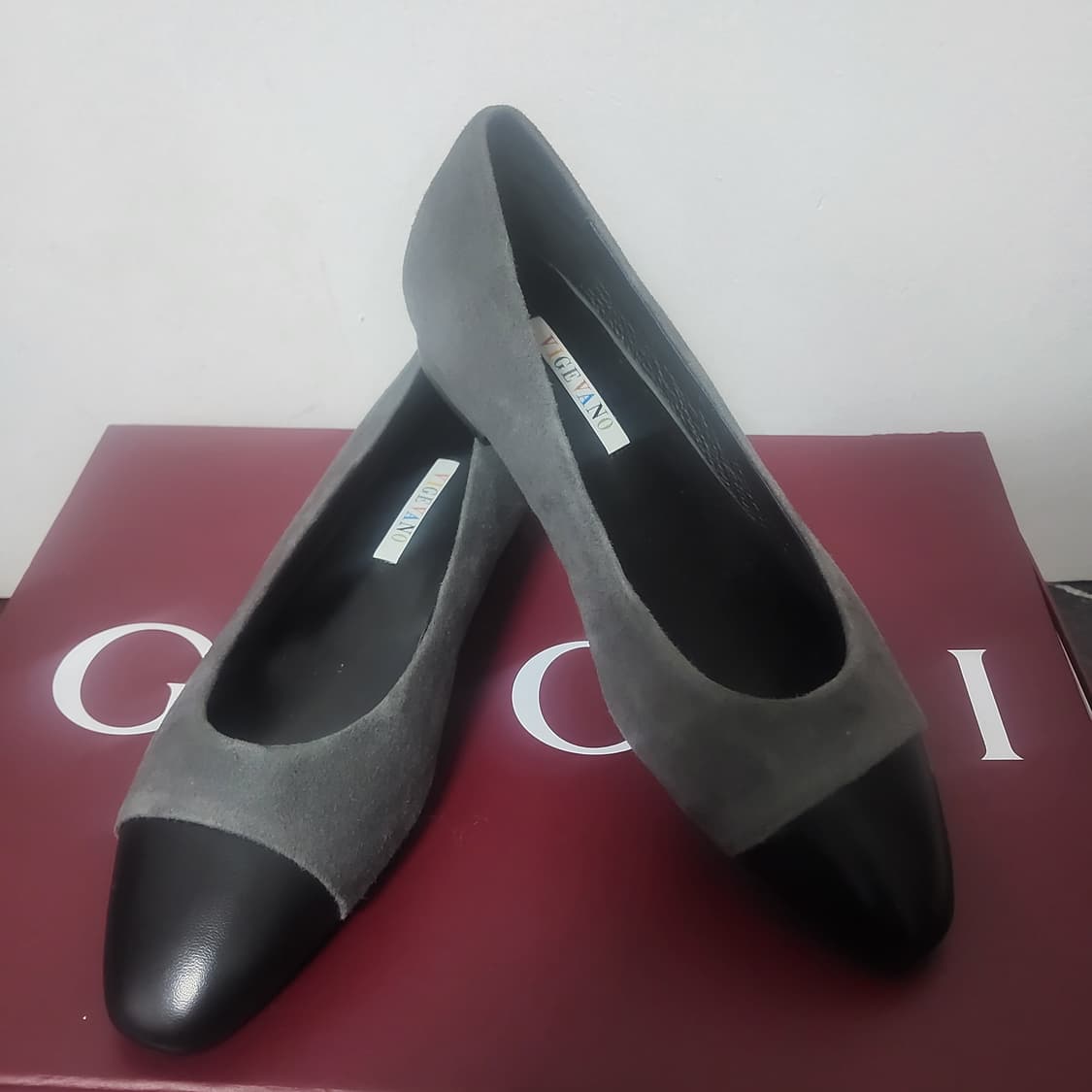 새상품 금강제화 스웨이드 가죽 여성 로퍼 펌프스 여자 240 상품이미지1