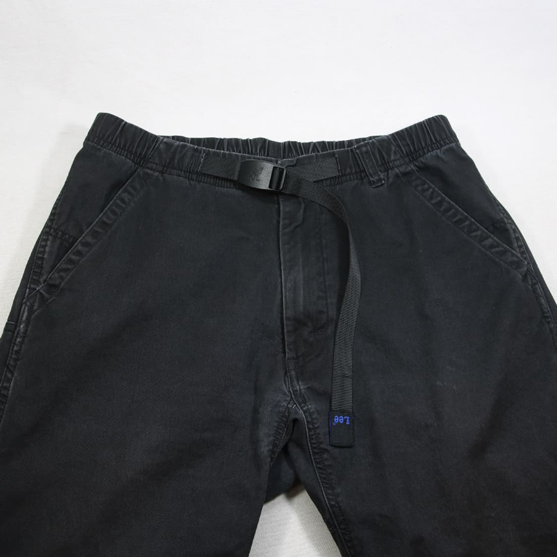 (착용컷) GRAMICCI x Lee 유틸리티 카펜터 팬츠 (남성용 M) 상품이미지4