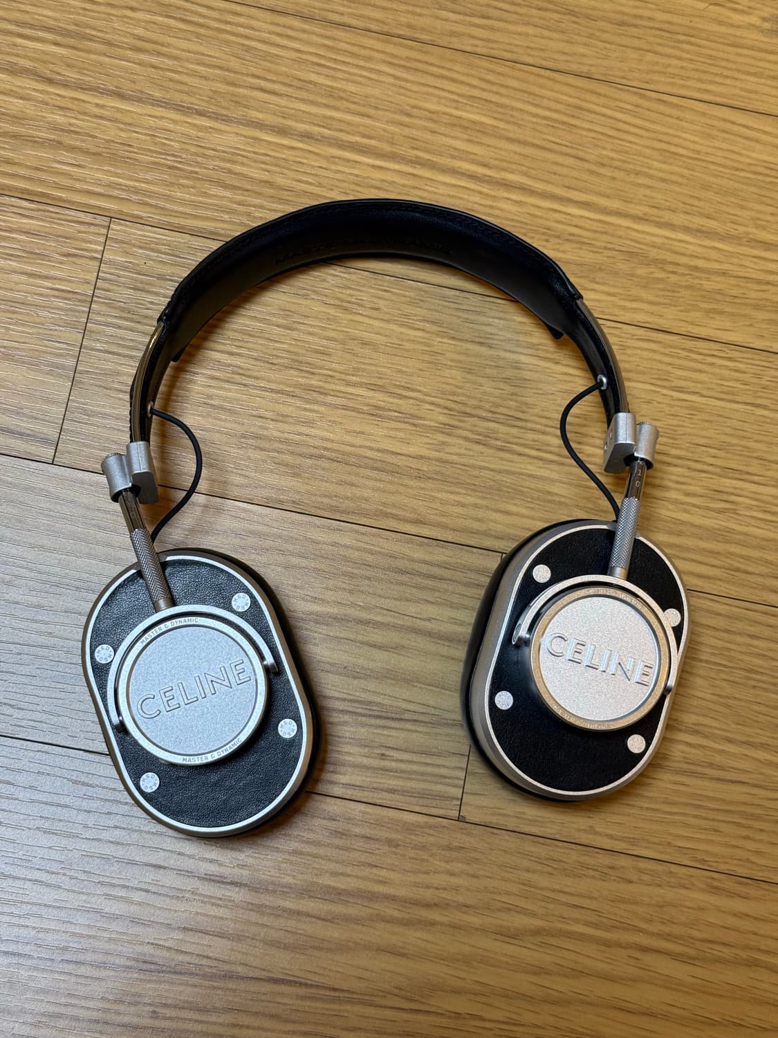 셀린느 트리오페 헤드폰 상품이미지1