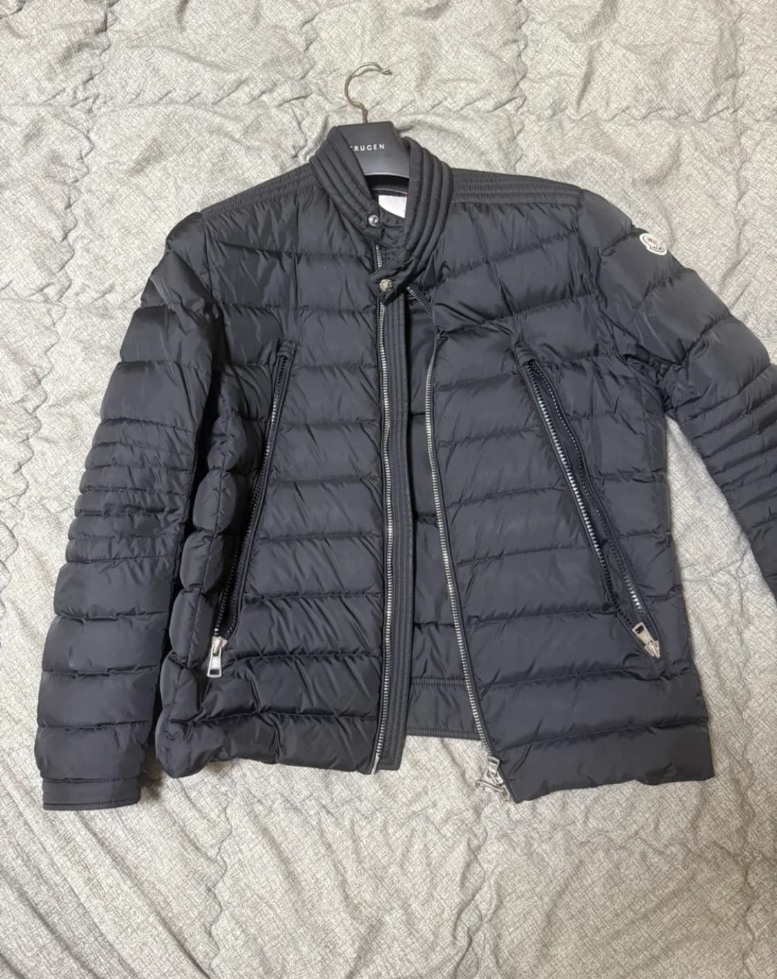 [4] 몽클레어 아미오 패딩 블랙  몽클레어 아미오트 상품이미지1