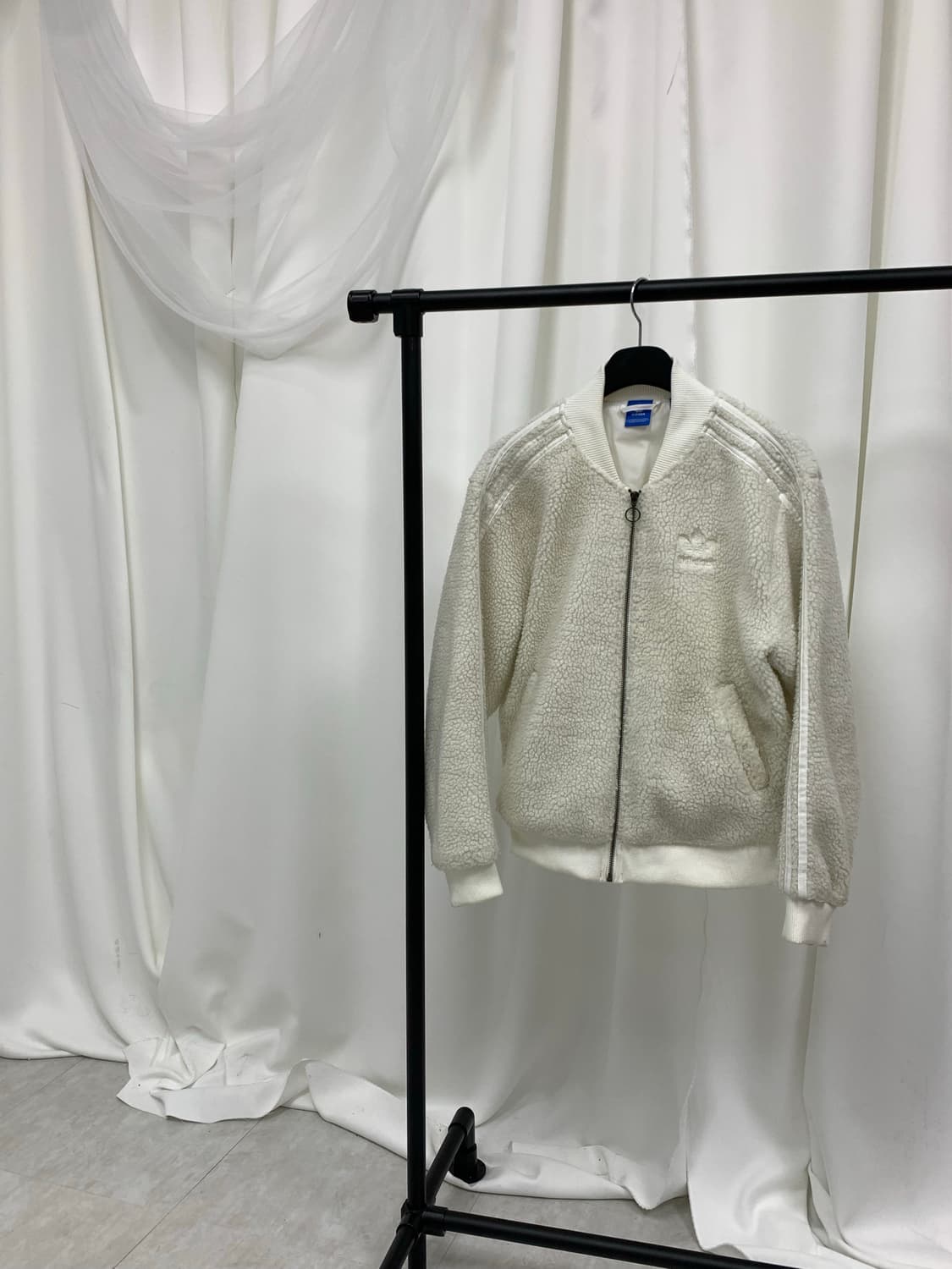 Adidas White Sherpa Fleece 상품이미지1