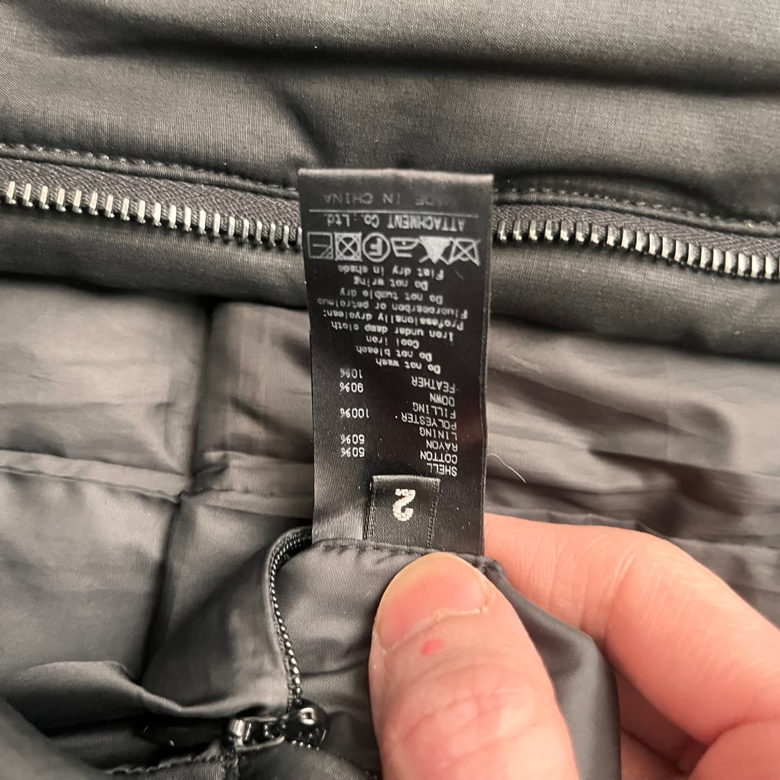 Attachment 사선패딩 상품이미지4