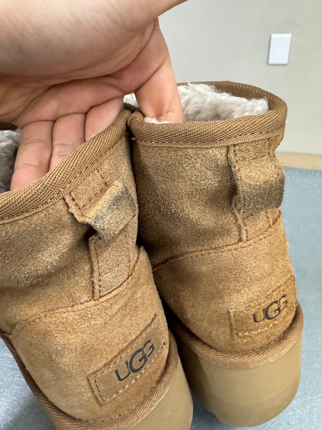 어그 클래식 플랫폼 미니 240 상품이미지9