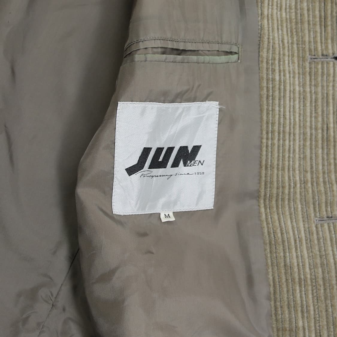 (착용컷) JUN 코듀로이 블레이져 (남성용 100) 상품이미지6