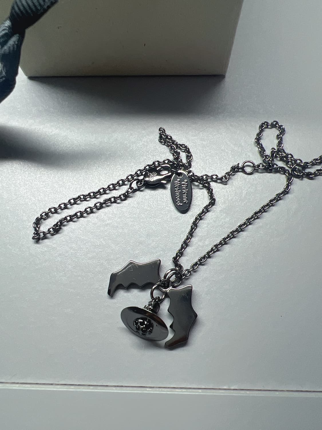 비비안웨스트우드 박쥐 목걸이 (미니) 상품이미지1