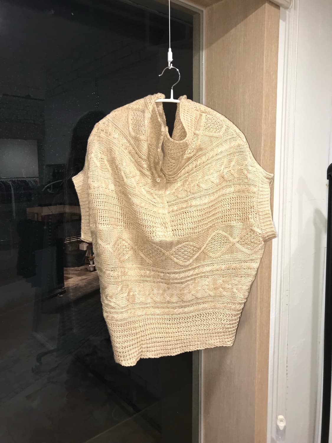 beige off-shoulder knit 상품이미지4