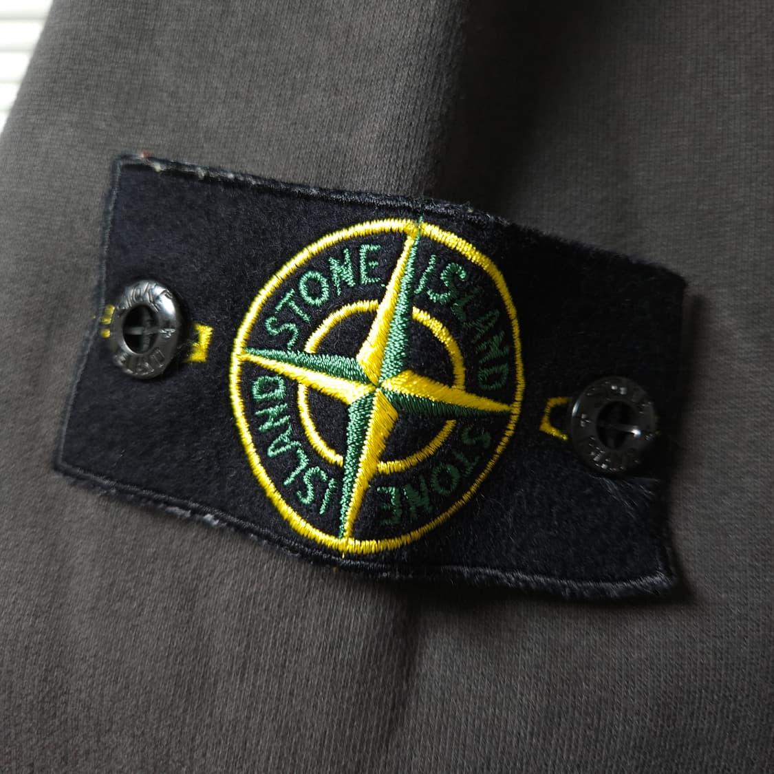 정품 ) 105 스톤아일랜드 맨투맨  상품이미지4