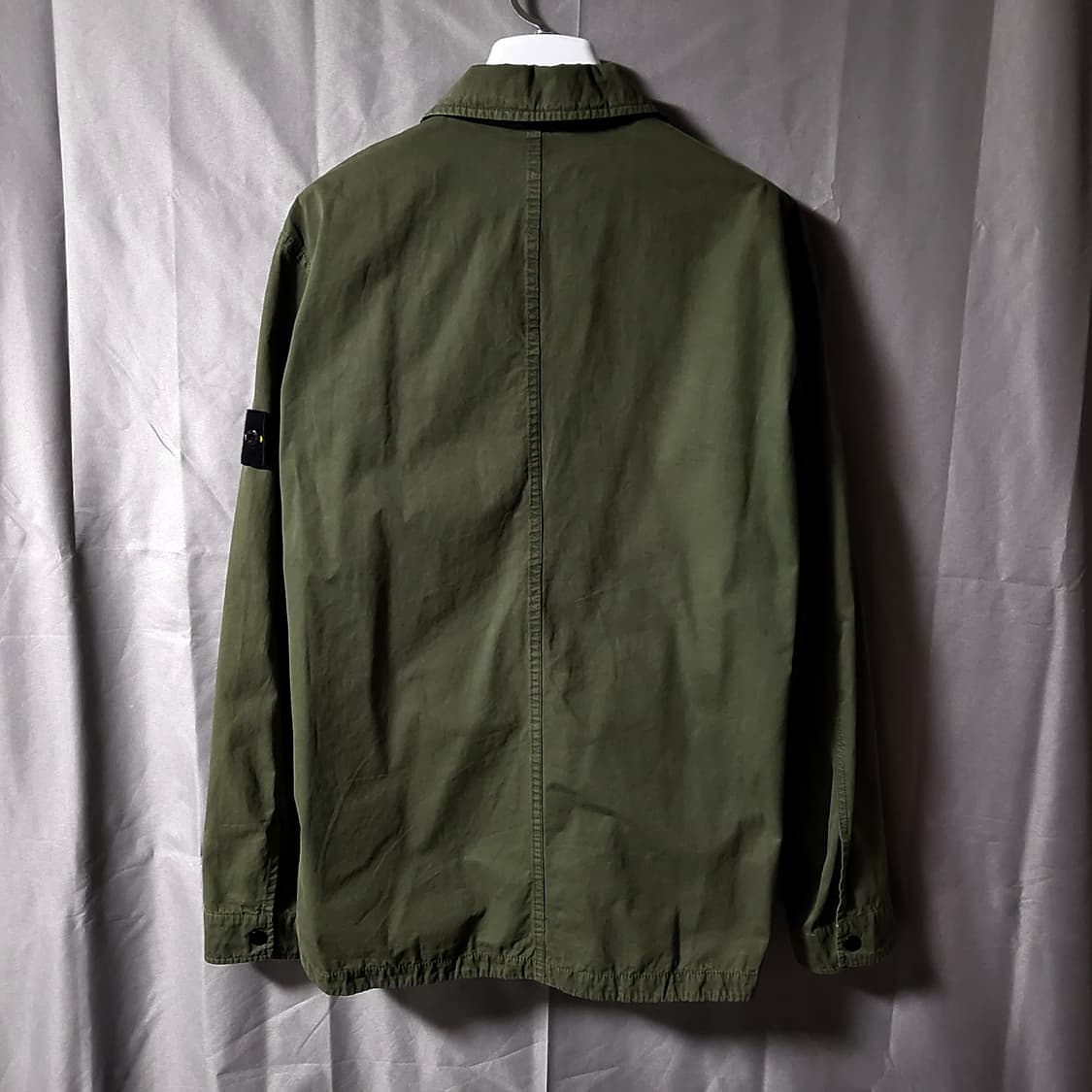 [새상품급]스톤아일랜드 올드이펙트 오버셔츠 L 카키 상품이미지2