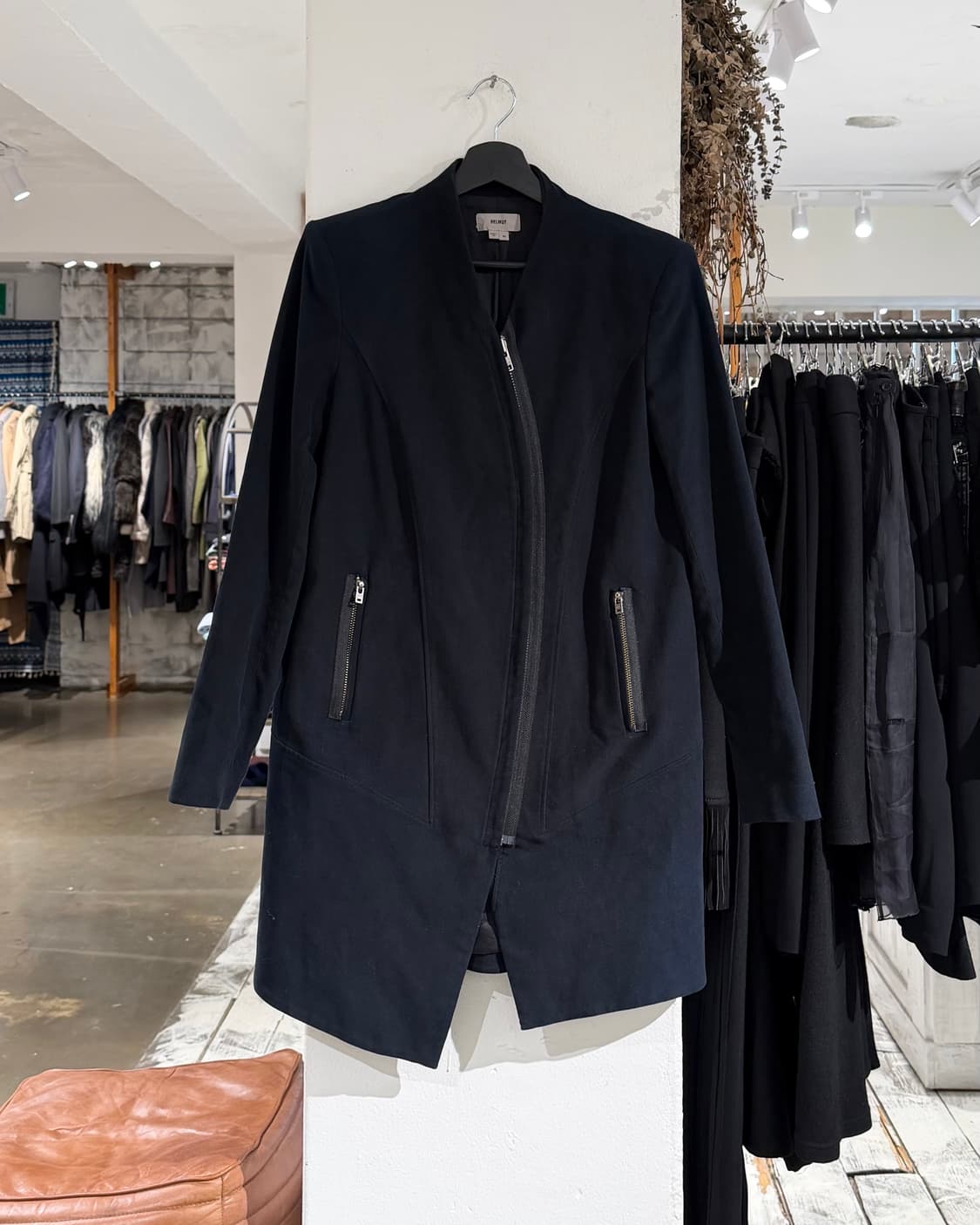 헬무트랭 네이비블랙 스웨이드 뒷트임 자켓 상품이미지1