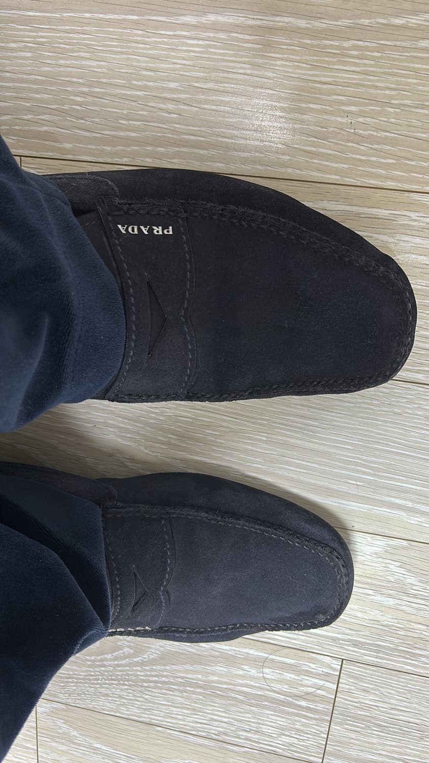 프라다 스웨이드 로퍼 드라이빙 슈즈 8사에즈 상품이미지1