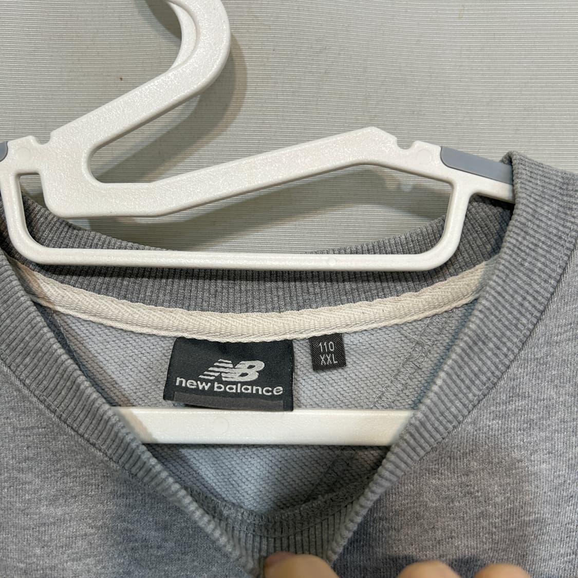 뉴발란스 남성 프린팅 그레이 반팔 맨투맨 110 상품이미지2