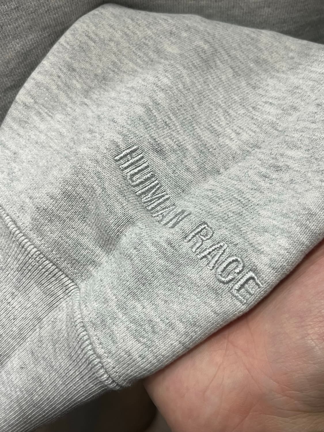 아디다스 x 퍼렐 윌리엄스 휴먼레이스 맨투맨 XL 상품이미지5