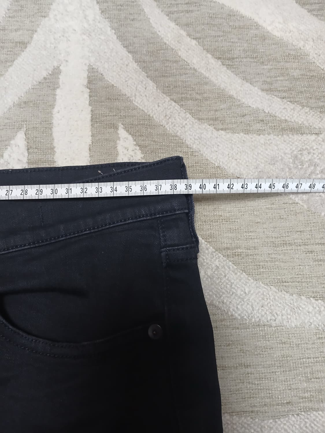 Madewell 블랙 컷팅 데님 팬츠  상품이미지8