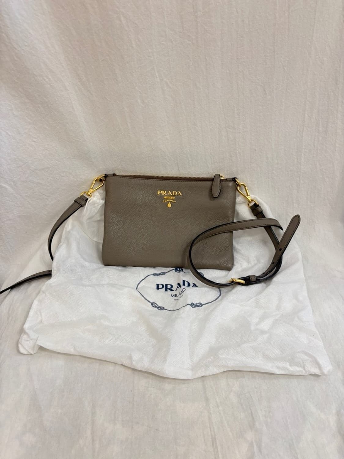 프라다 비텔로 다이노 크로스백 가방 상품이미지1