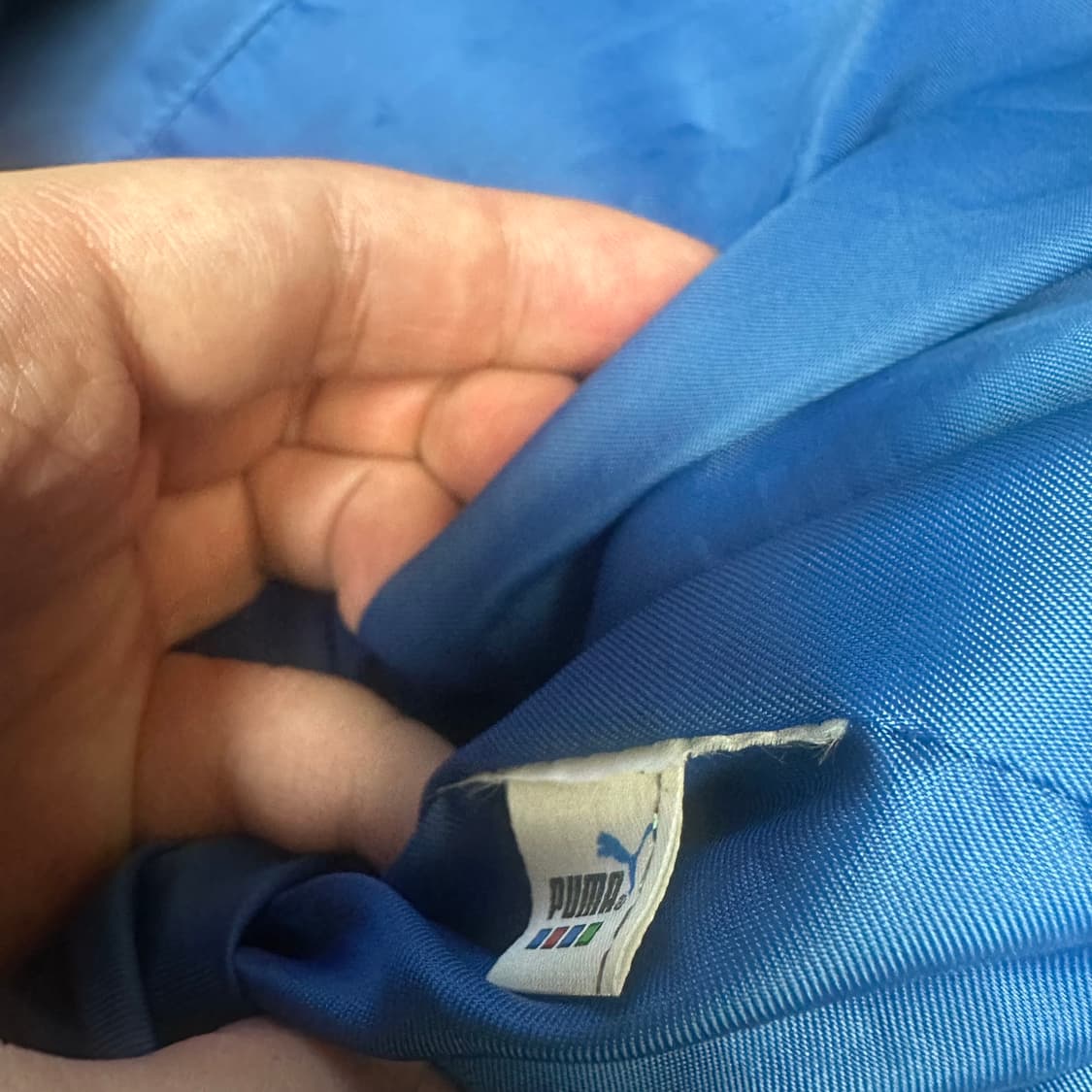 푸마 빈티지 블랙 사이드라인 스카이블루숏패딩 L 상품이미지4