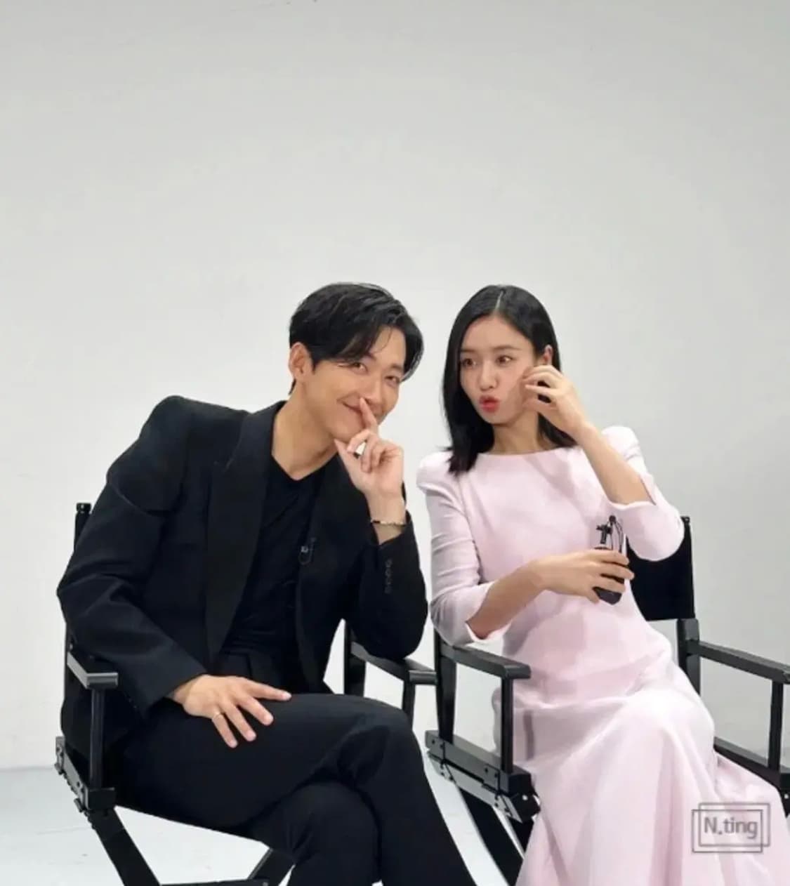 [미개봉 새상품] 생로랑 23FW 피크드 라펠 남궁민 블레이저 48사이즈 상품이미지4