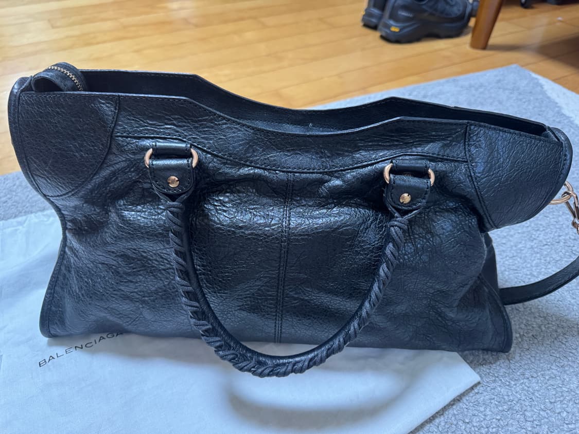 발렌시아가 블랙 가죽 모터백 파트타임 상품이미지3