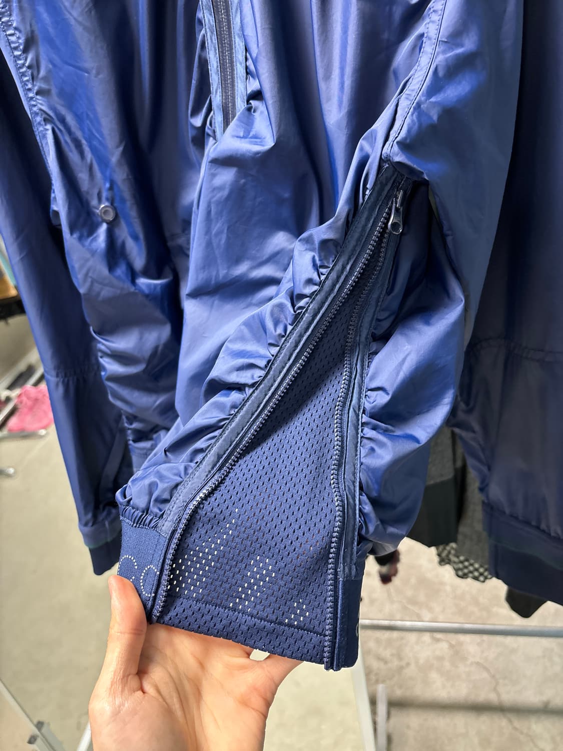 아디다스 스텔라 매카트니 러닝자켓 상품이미지9