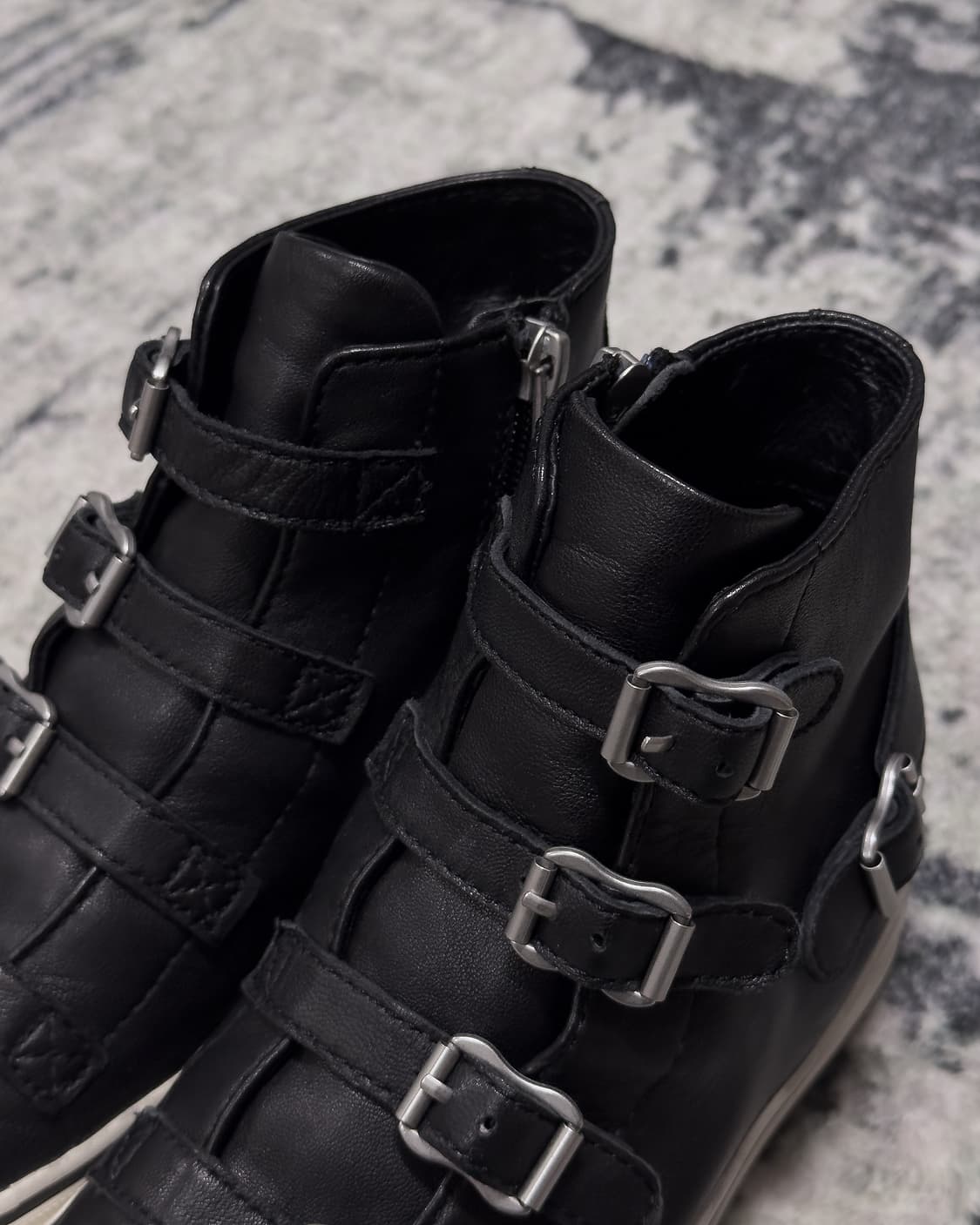 {Ash} Multi-Buckle Zip Leather Sneakers  상품이미지7