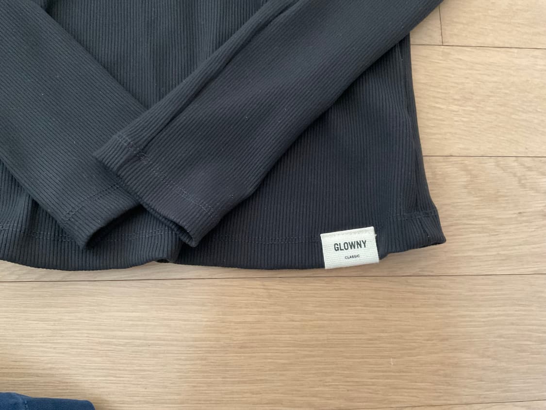 글로니 클래식 립 티셔츠 상품이미지2