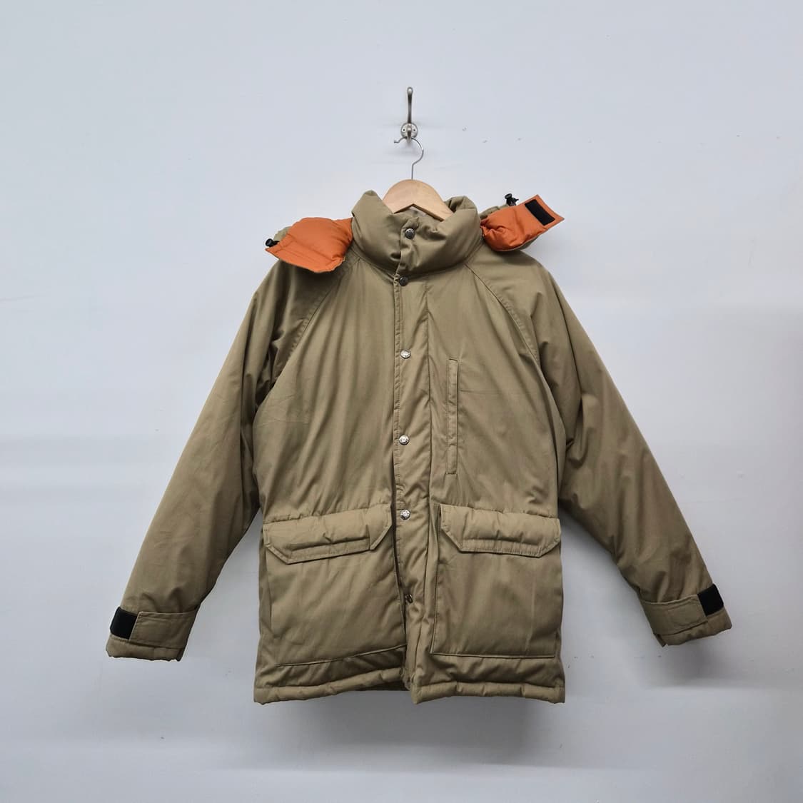 노스페이스 카키 오렌지 배색 패딩 점퍼 남성 S 상품이미지1