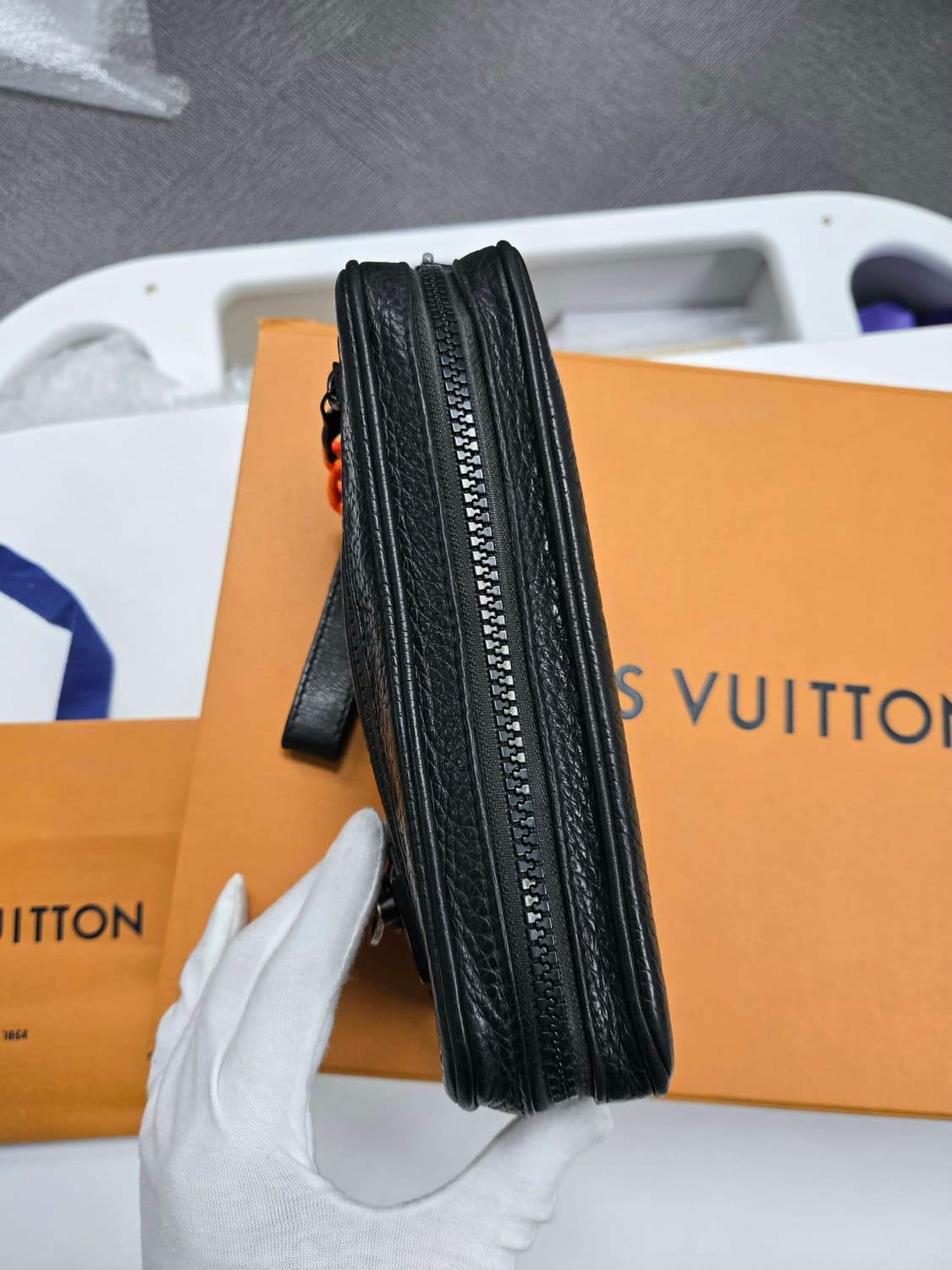 [A급컨디션]루이비통 쉐도우 볼가 상품이미지5