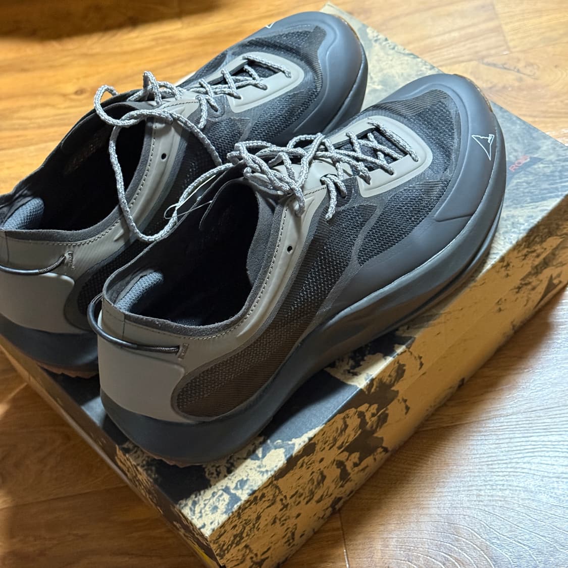 로아 셀라 43 새상품 상품이미지2