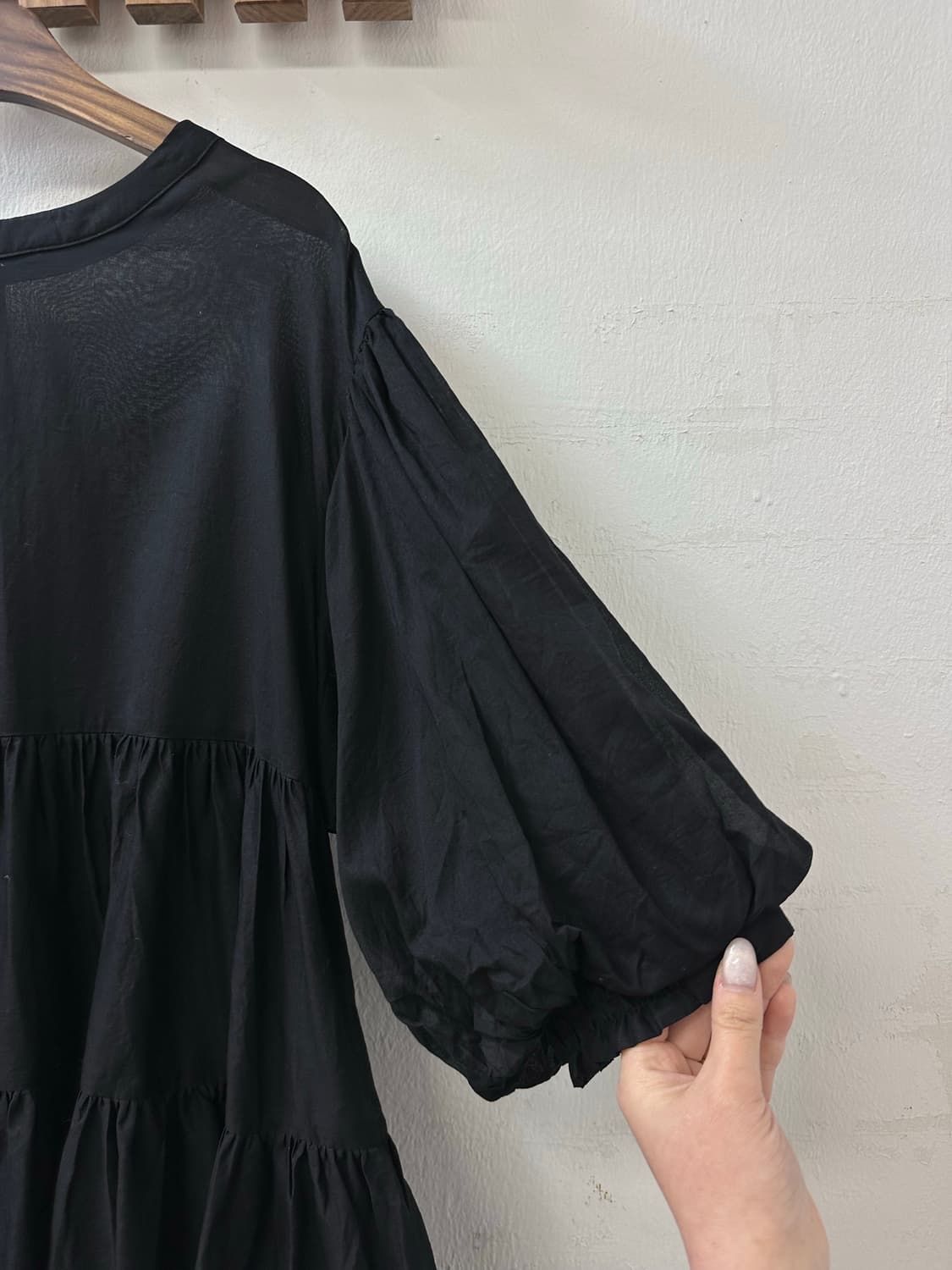 일본빈티지 아사면100% 블랙 티어드 소매 벌룬 퍼프 블라우스 상품이미지4