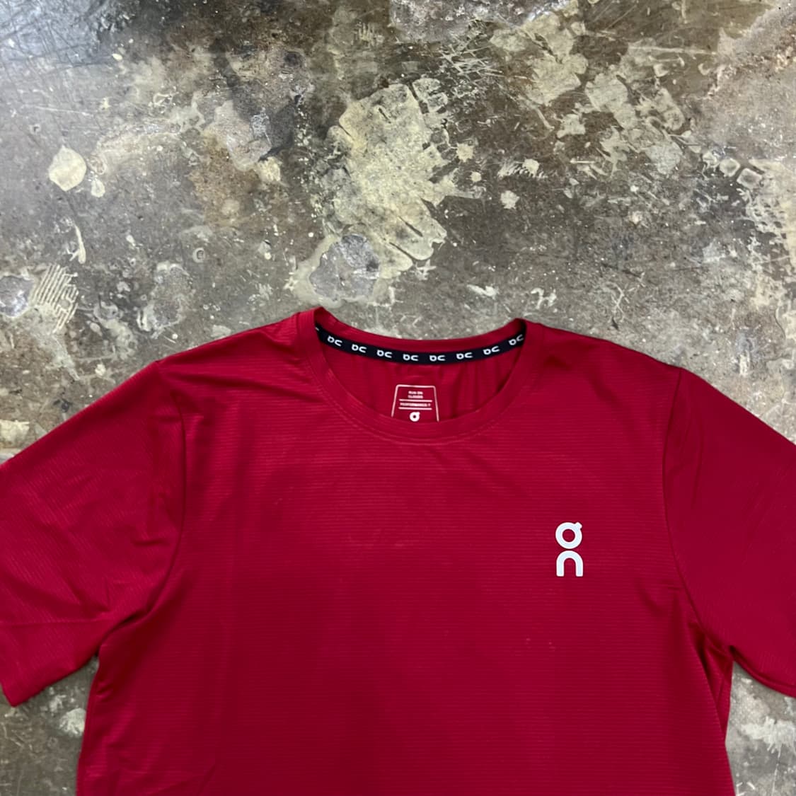 M) on running 온러닝 퍼포먼스 반팔 티셔츠 버건디 런닝코어 상품이미지2