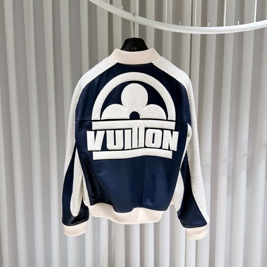 (S+ / 50) / 루이비통 플라워 믹스 레더 테디 바시티 블루종 상품이미지5