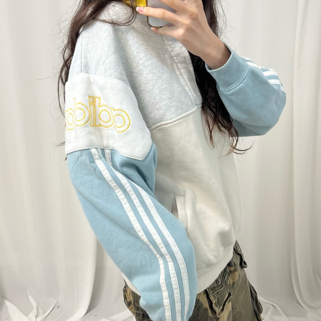 Adidas gray collar sweatshirt 상품이미지3