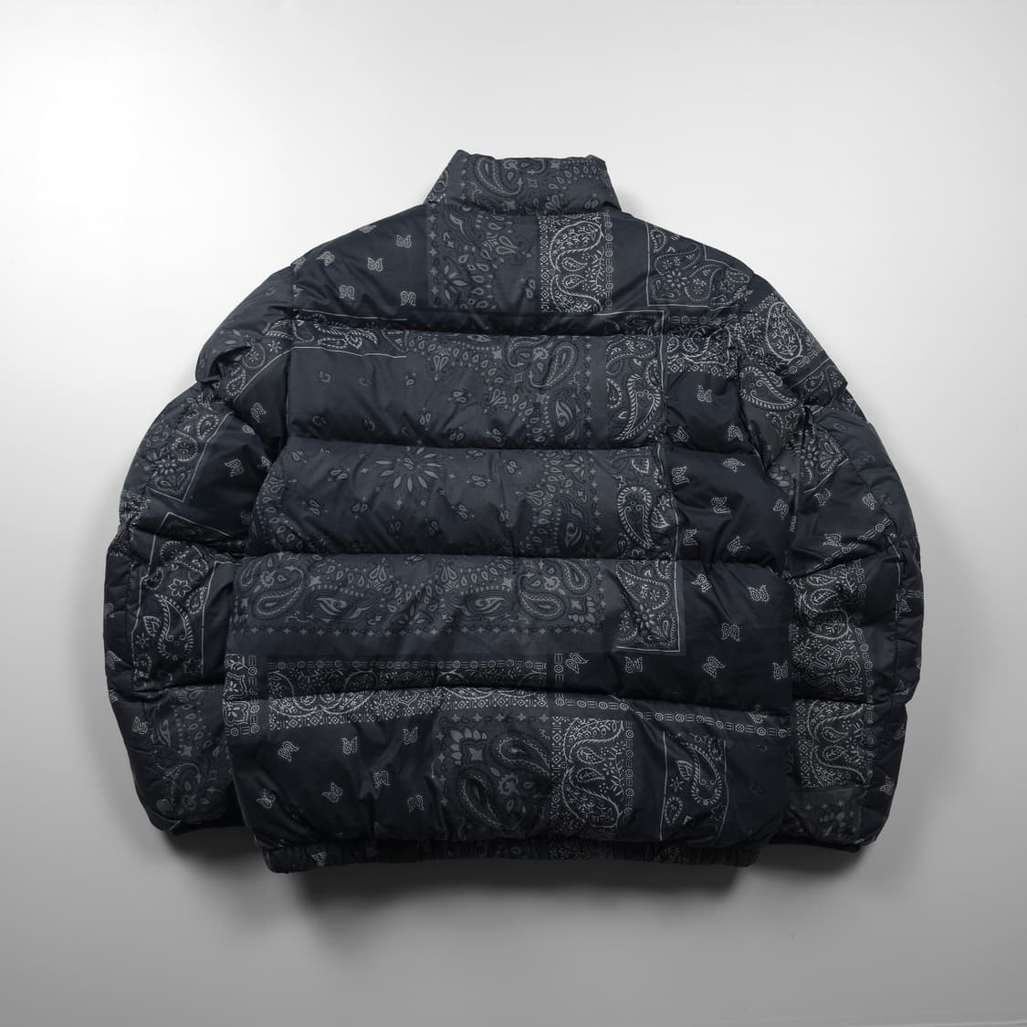 디스이즈네버댓 퍼텍스 페이즐리 반다나 다운 패딩 (L) 상품이미지2