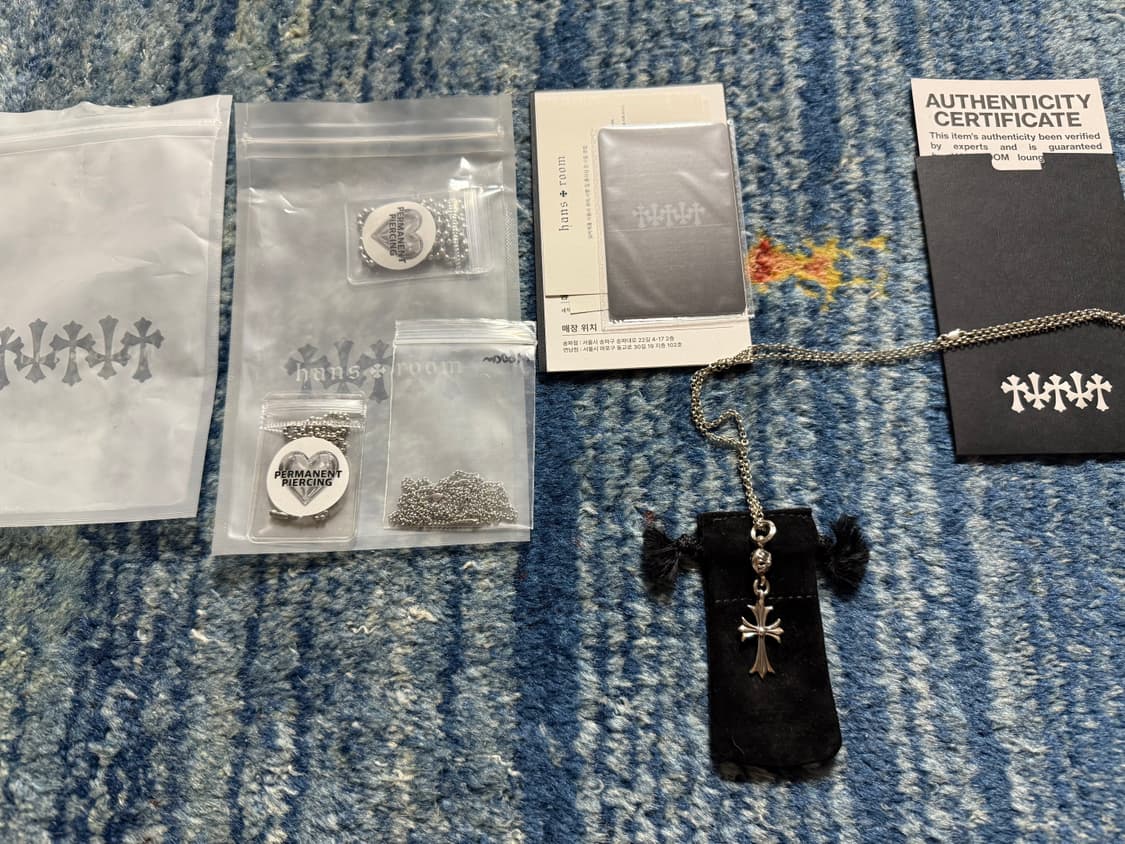 크롬하츠 원볼 타이니 크로스참 + 한스룸 실버체인 팝니다 상품이미지2