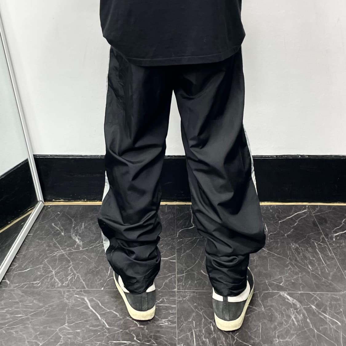 나이키 더블 파이핑 스우시 오버와이드 트랙팬츠 상품이미지2