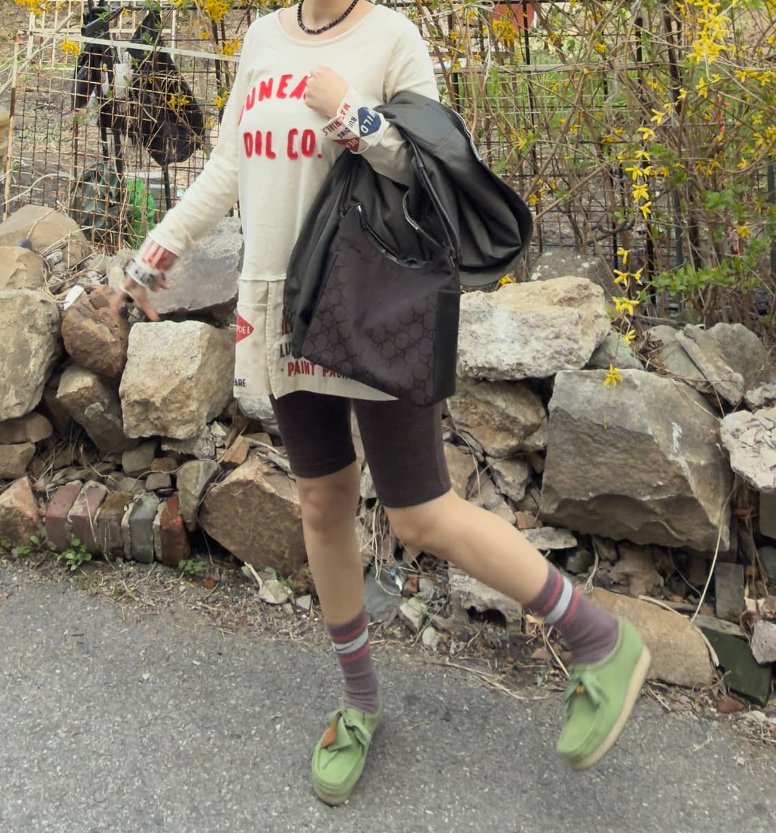 구찌 레더 + 캔버스 숄더백 상품이미지1